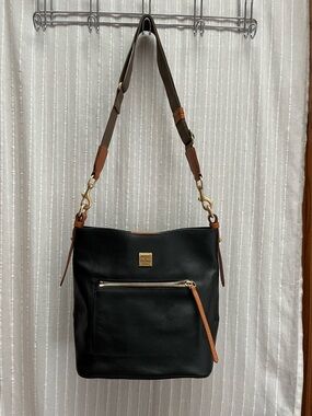 Dooney & Bourke Large Roxy Black Leather Crossbody bag